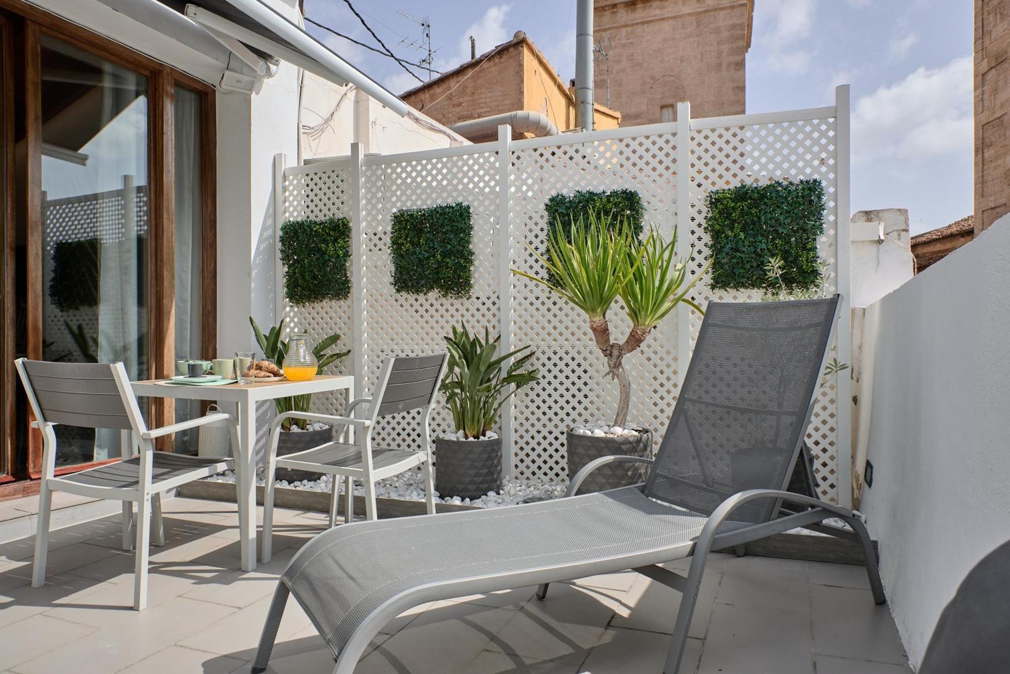 Sunny Cozy Penthouse With A Terrace At Plaza Del Carmen Apartment Valencia Exterior photo